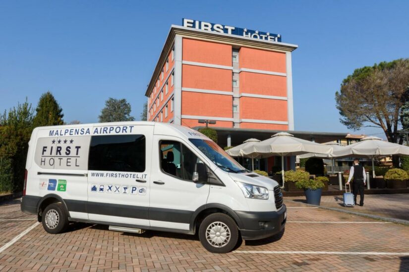 hotel perto do aeroporto em Milão com café da manhã
