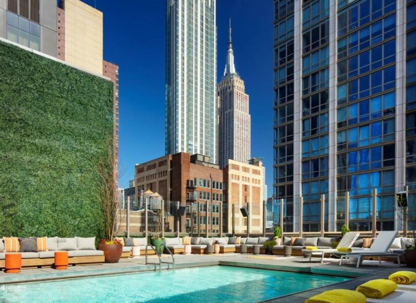 hotel com piscina coberta em Nova York