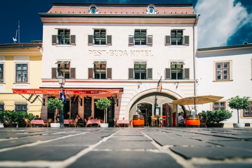 hotel em Distrito I com cozinha em Budapeste
