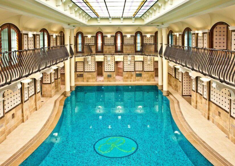 Hotéis com piscina em Budapeste 5 estrelas
