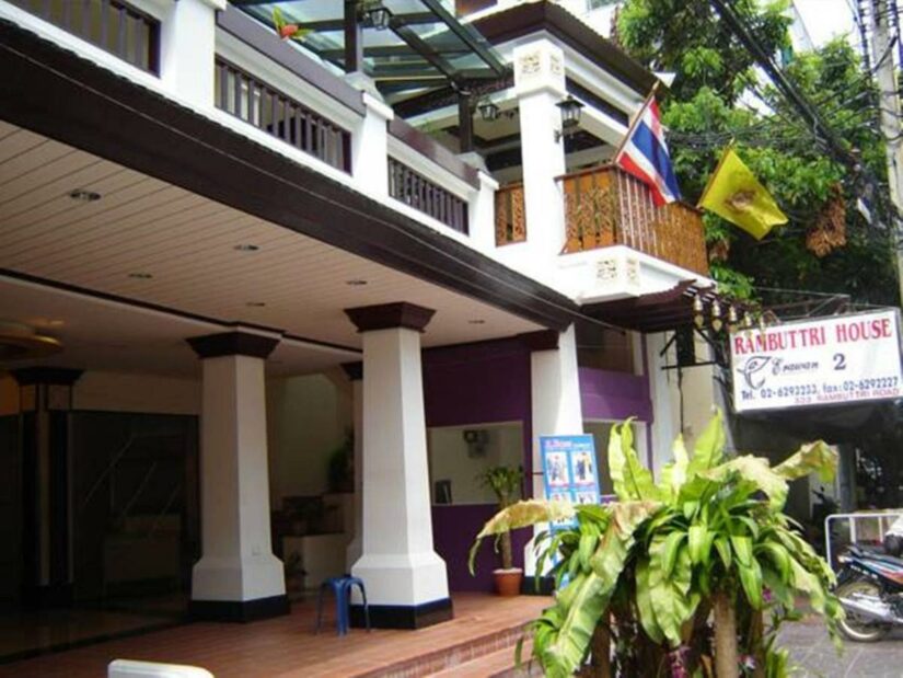 preço da diária dos hotéis perto da Khao San Road
