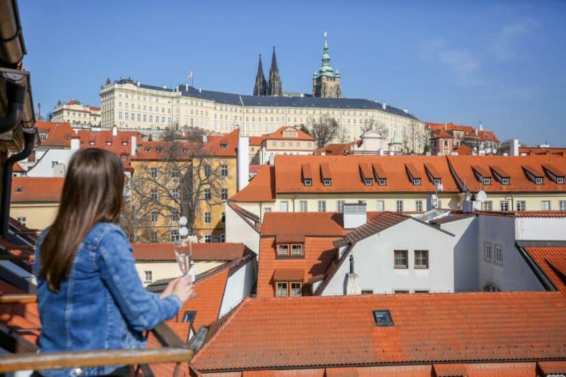 hotéis boutique perto do Castelo de Praga
