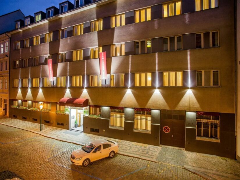 Hotel 3 estrelas perto da estação de trem de Praga
