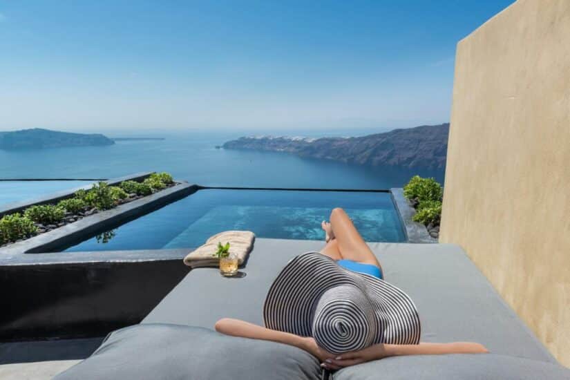 Resorts de primeira linha em Santorini
