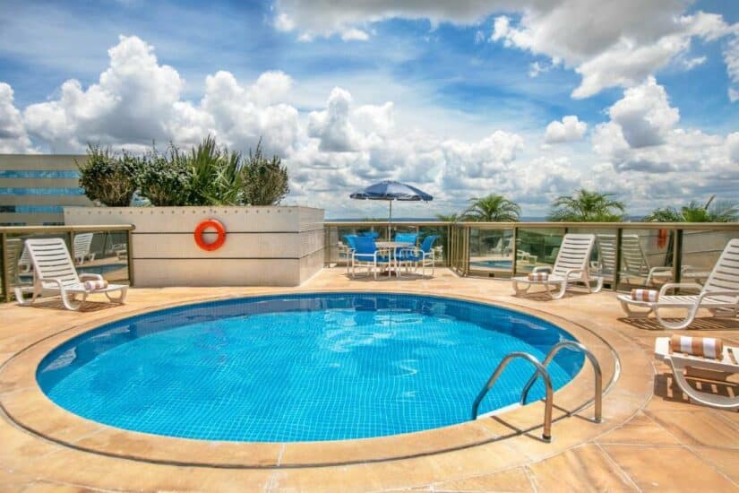 hotéis 5 estrelas com piscina em Brasília