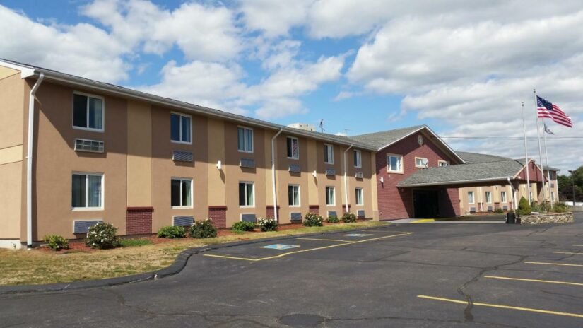 Gillette Stadium hotel para ir andando 
