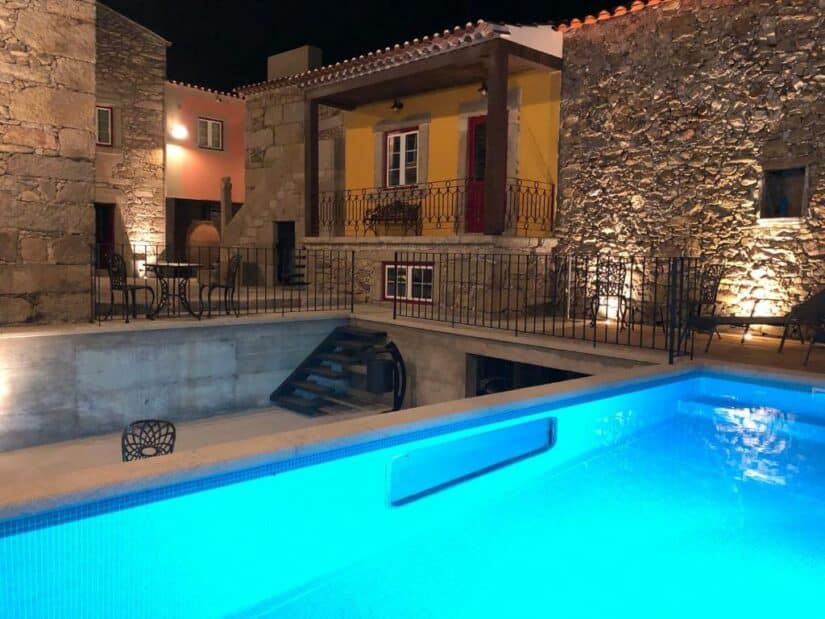 Hotéis em Almeida com piscina