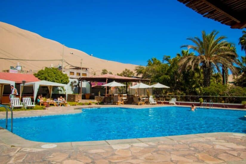 Hotel em Huacachina com piscina