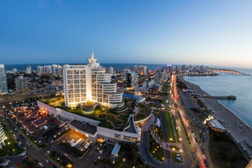 Hotéis 5 estrelas em Punta del Este com vista do mar