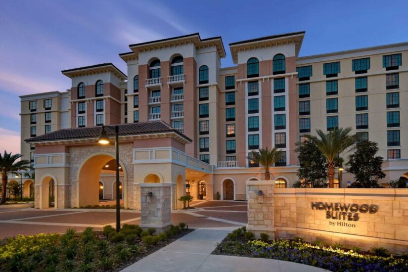 hotel bem localizado em Orlando perto dos parques