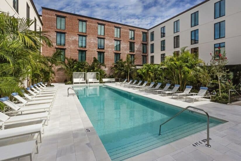 Hotel em Tampa com piscina