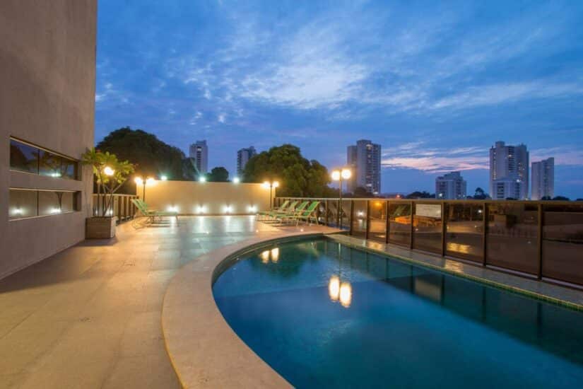 Onde ficar em hotéis com piscina em Cuiabá