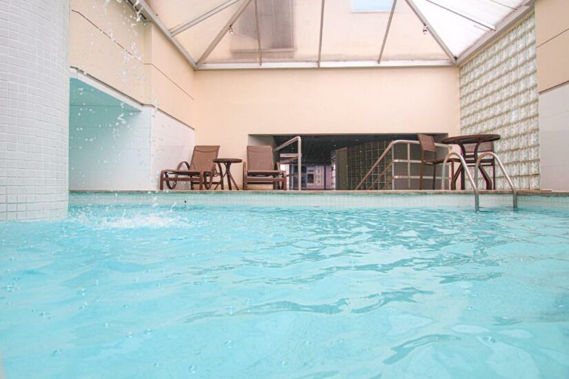 hotéis no bairro Lourdes em Belo Horizonte com piscina
