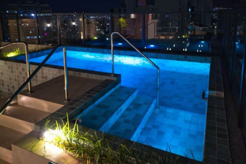 hotel no centro em Belo Horizonte com piscina
