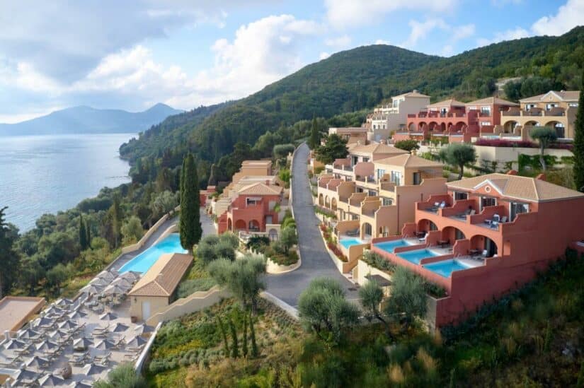 hotéis com piscina no quarto na Grécia
