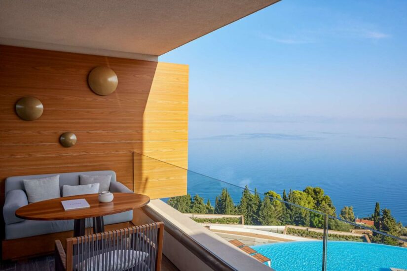 Melhor hotel com piscina no quarto na Grécia