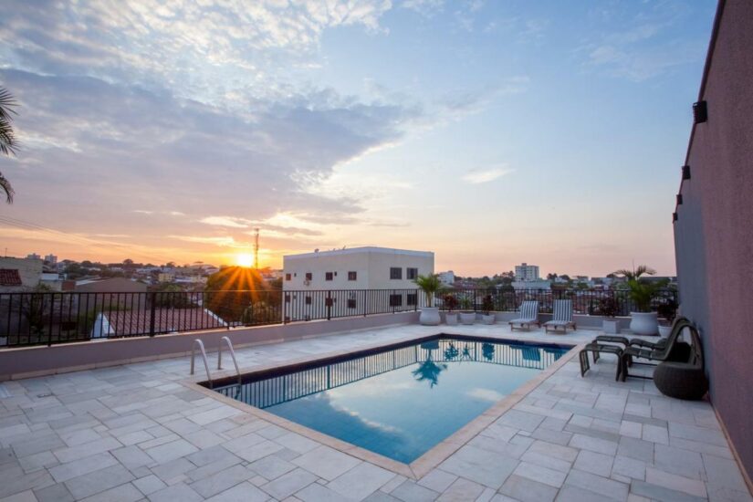 hotéis com piscina em Rio Verde