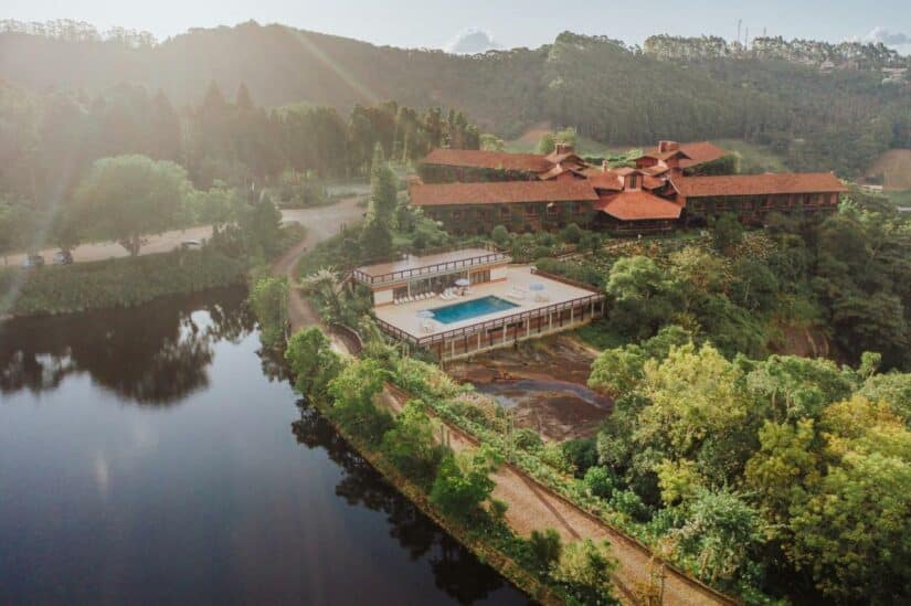 hotel no parque da pedra azul