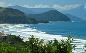 Onde ficar em Juquehy: hotéis à beira-mar e região central
