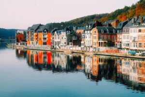 Holafly Bélgica: conecte-se facilmente durante sua viagem