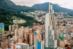 Onde ficar em Bogotá em 2026: regiões seguras e baratas Onde ficar em Bogotá em 2026: regiões seguras e baratas