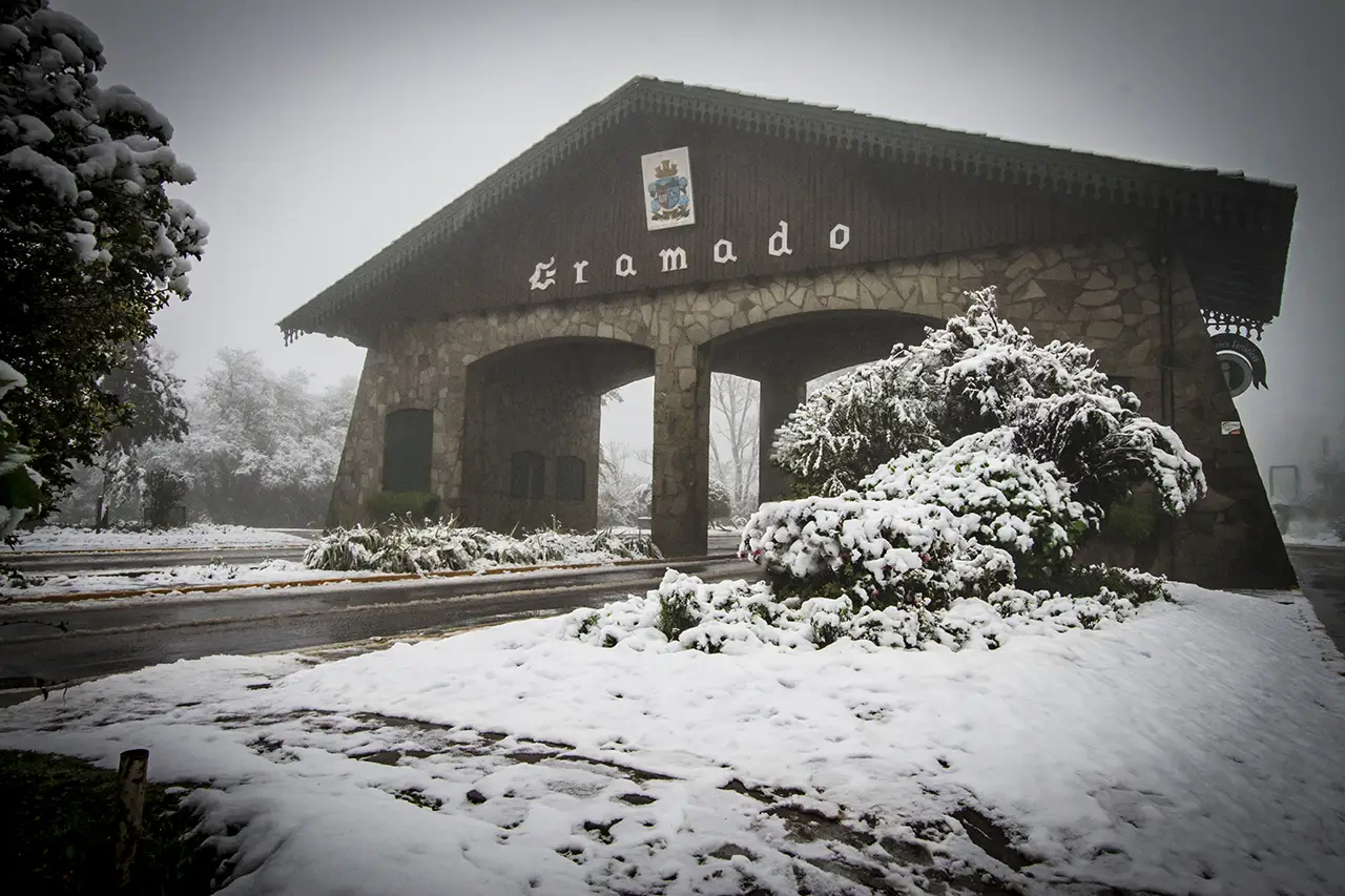Quanto tempo de Porto Alegre para Gramado? Tem voo direto para Gramado?