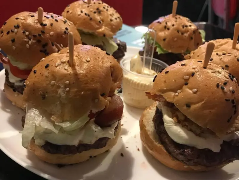 Hambúrguer em Belo Horizonte Melhores hambúrgueres de BH
