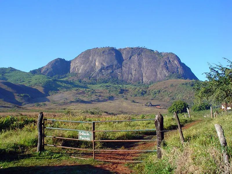 Serra da Pedra Branca MG Pedralva Minas Gerais